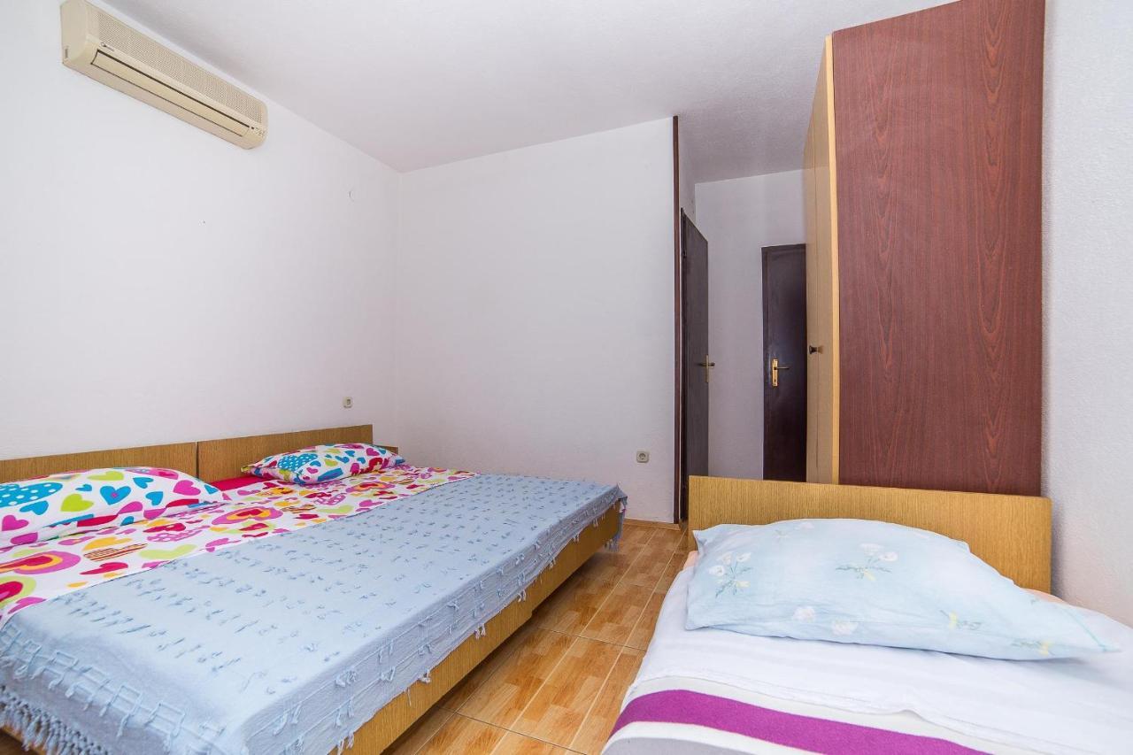 Apartments And Rooms Drpic Splitska Dış mekan fotoğraf