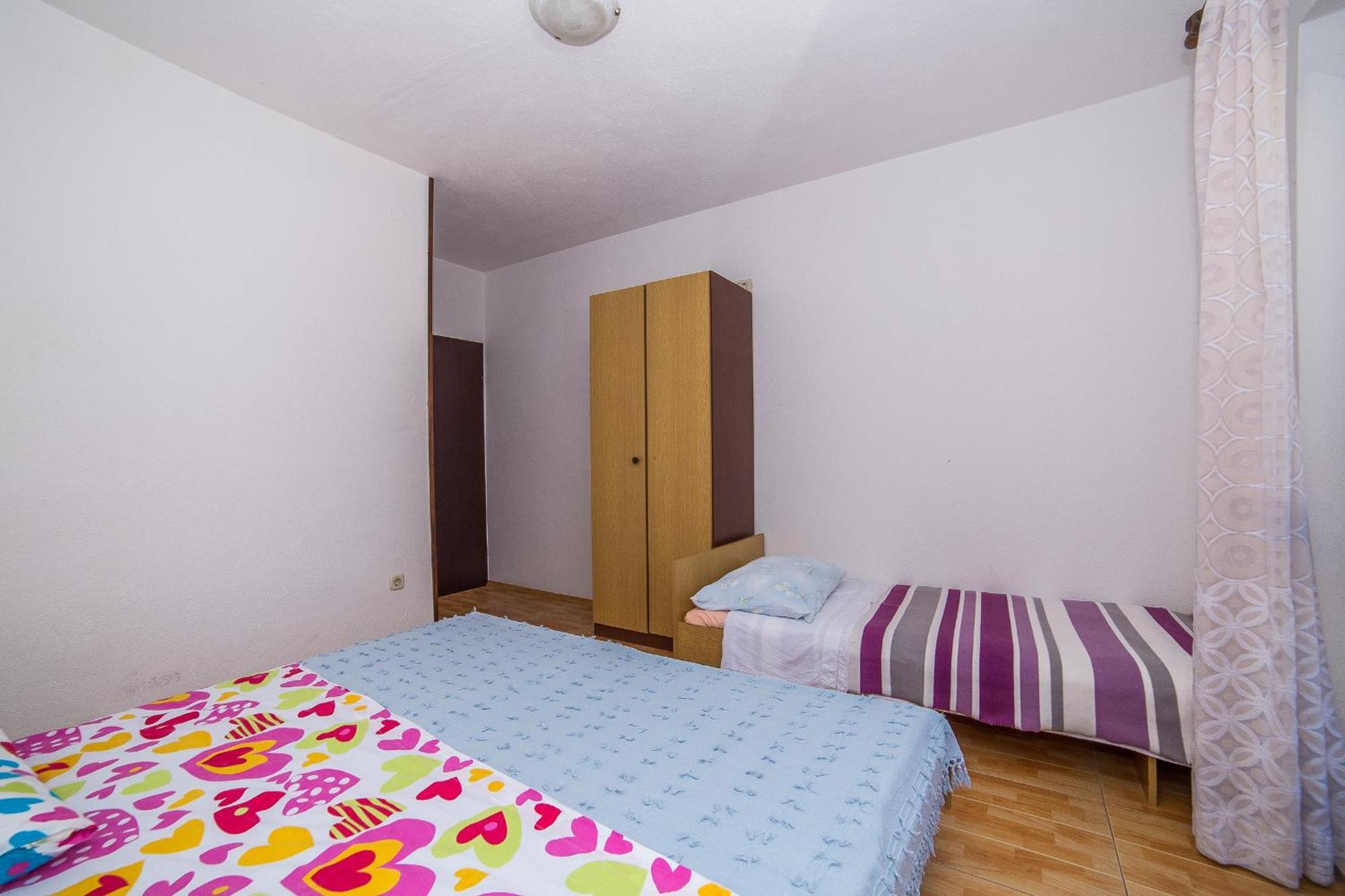 Apartments And Rooms Drpic Splitska Dış mekan fotoğraf