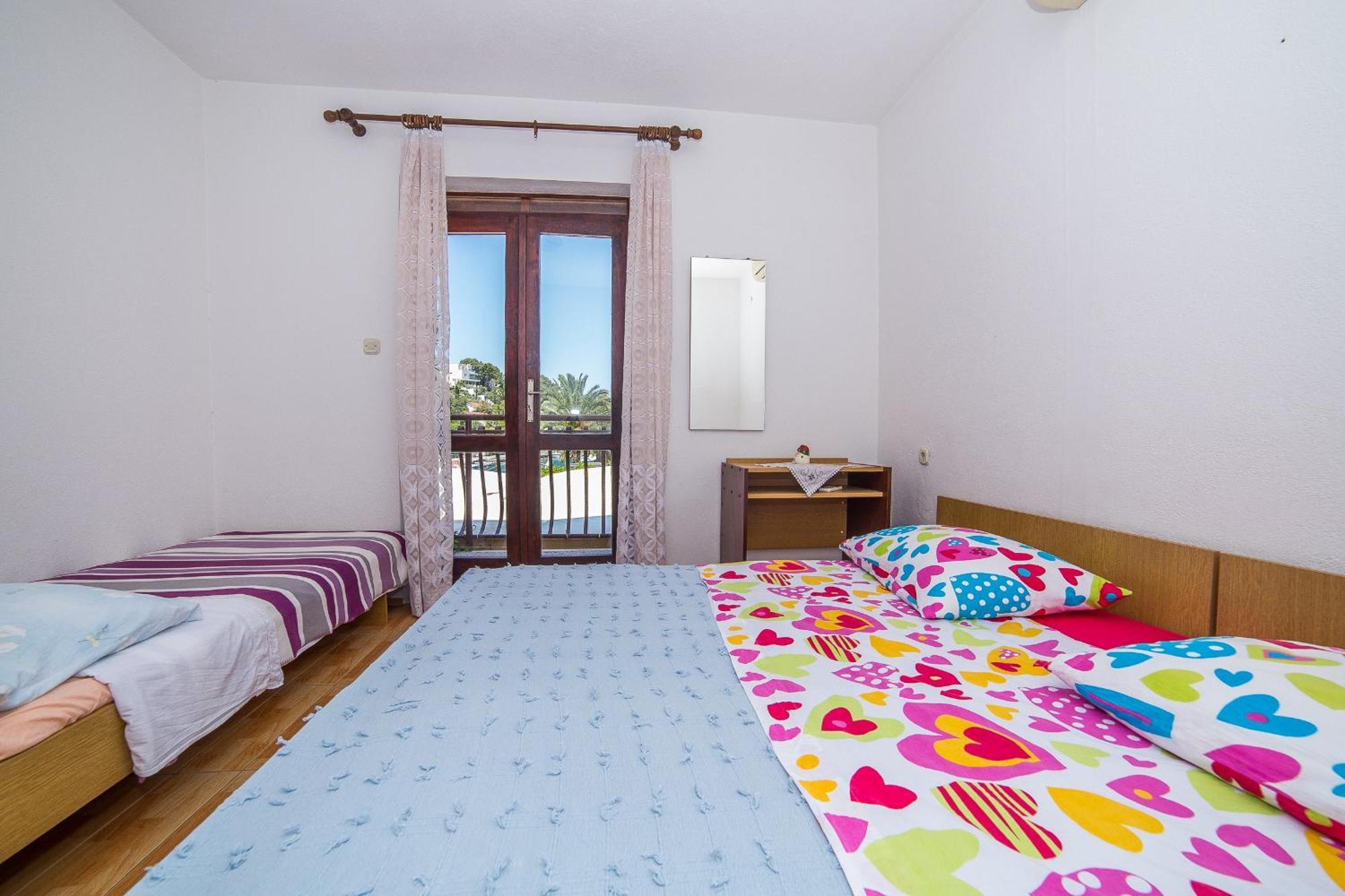 Apartments And Rooms Drpic Splitska Dış mekan fotoğraf